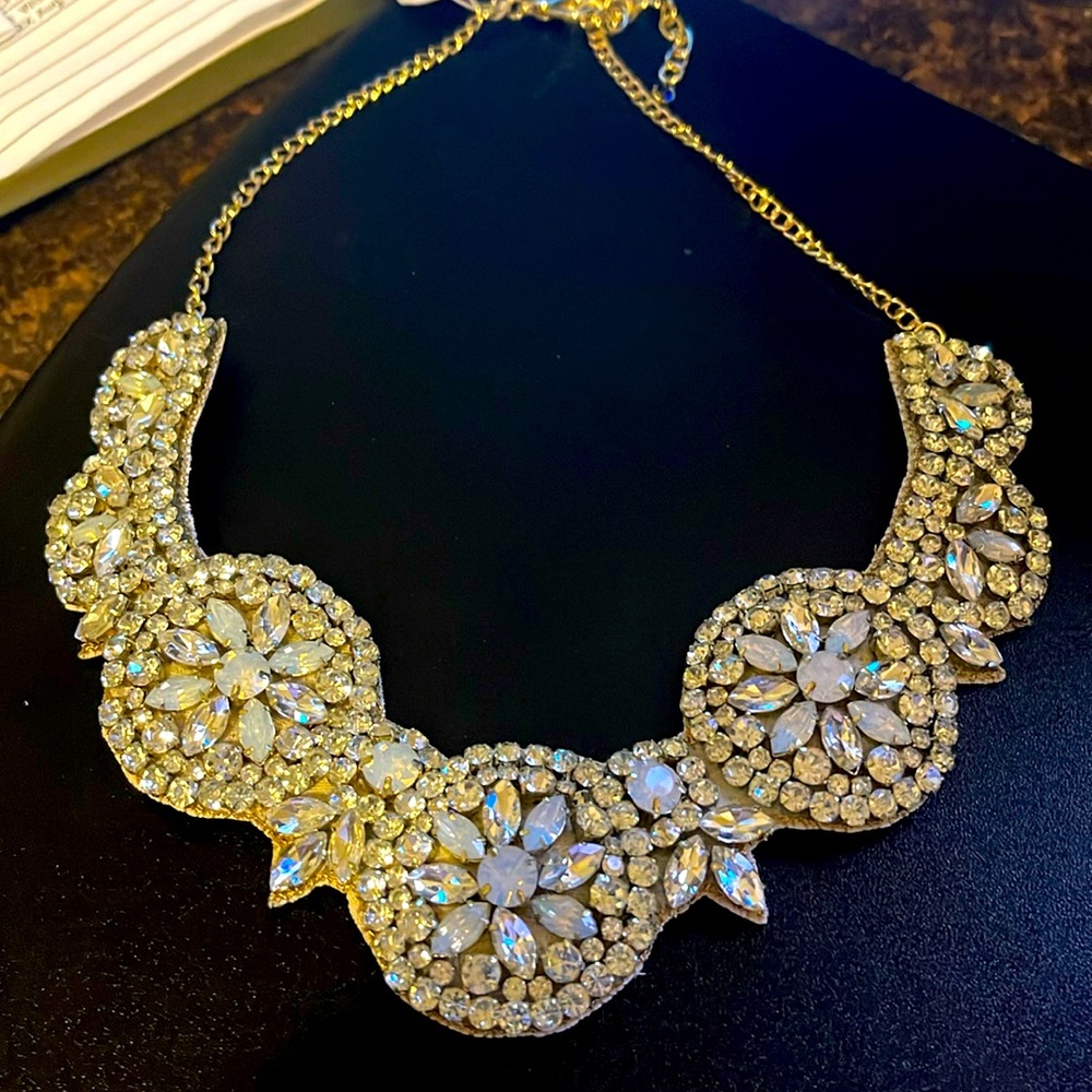 Formal wear necklace